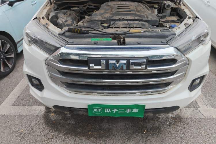 Used JMC Yuhu 7 2023 2.0T Manual Diesel Two-Wheel-Drive Comfort Plus Long Wheelbase Engine Bay