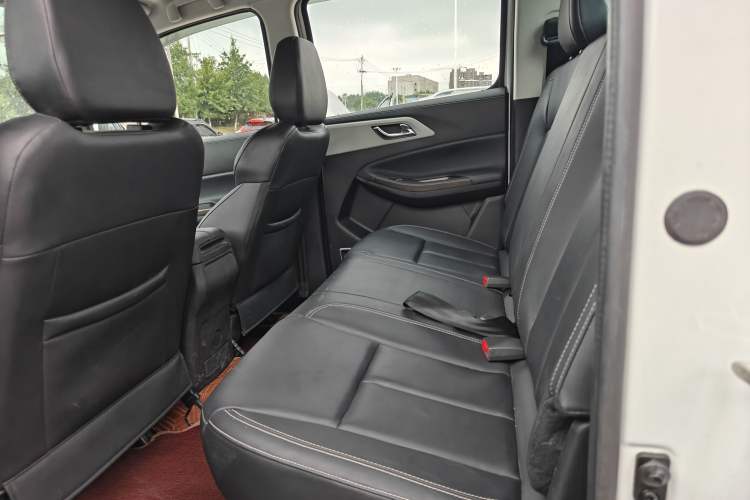 Used JMC Yuhu 7 2023 2.0T Automatic Diesel 4x4 Comfort Plus Long Wheelbase Engine Bay