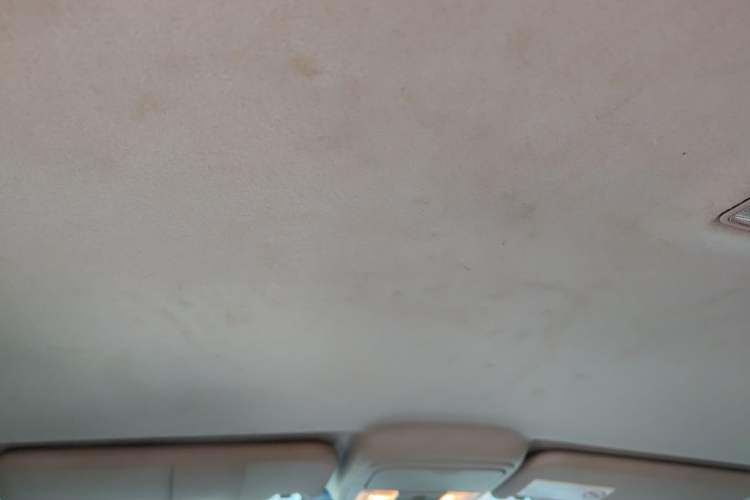 Used JMC Yuhu 7 2023 2.0T Manual Diesel 4x4 Comfort Version Standard Wheelbase Headliner