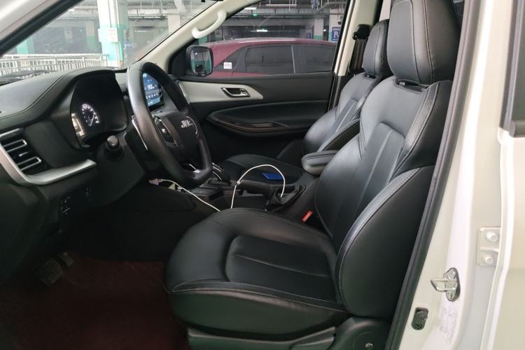 Used JMC Yuhu 7 2023 2.0T Automatic Diesel Two-Wheel Drive Comfort Version Standard Wheelbase Left Front Seat