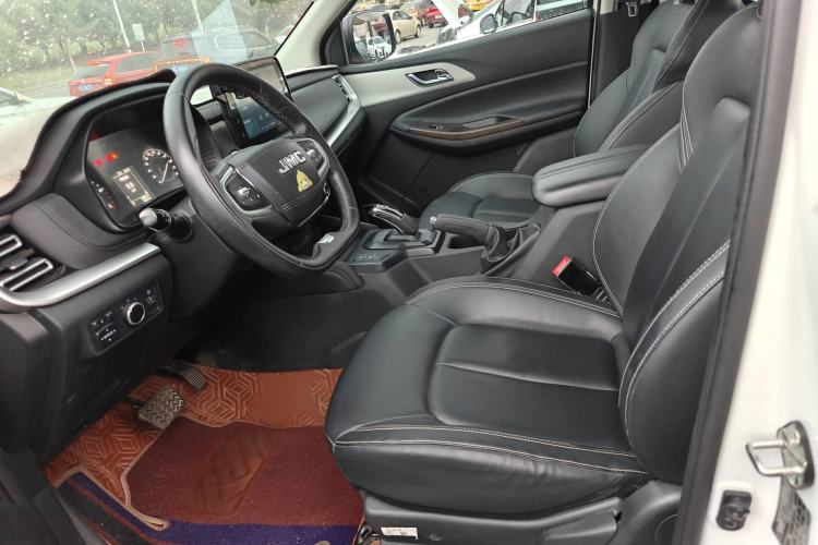 Used JMC Yuhu 7 2023 2.0T Automatic Diesel 4x4 Comfort Plus Long Wheelbase Left Front Seat