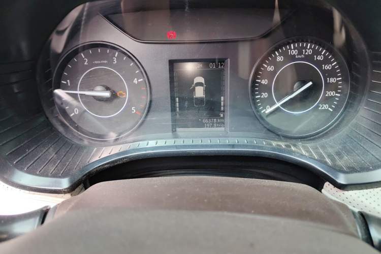 Used JMC Yuhu 7 2023 2.0T Manual Diesel 4x4 Comfort Version Standard Wheelbase Odometer Close Up