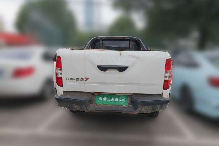 Used JMC Yuhu 7 2023 2.0T Manual Diesel Two-Wheel-Drive Comfort Plus Long Wheelbase Rear