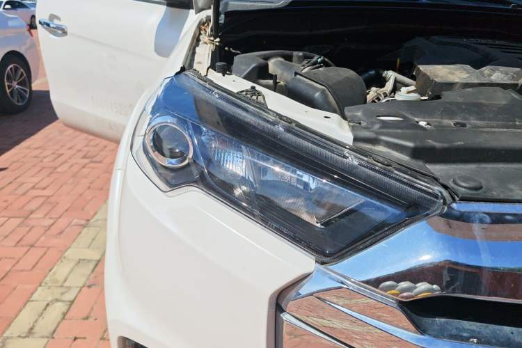 Used JMC Yuhu 7  Right Front Headlight