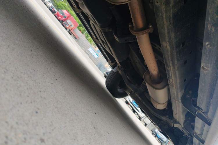 Used JMC Yuhu 9 2019 2.0T Automatic Gasoline Two-Wheel Drive Comfort Edition Chassis Rear Right
