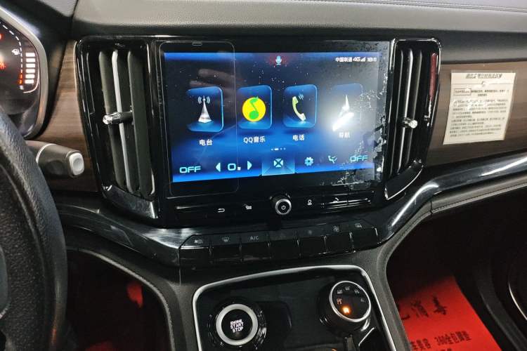Used JMC Yuhu 9 2019 2.0T Automatic Gasoline 4x4 Comfort Edition Audio And AC Panel