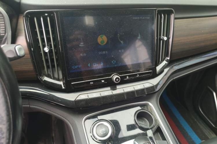 Used JMC Yuhu 9 2019 2.0T Automatic Gasoline Two-Wheel Drive Comfort Edition Audio And AC Panel