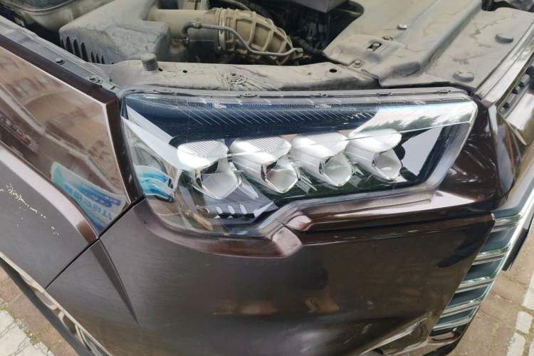 Used JMC Yuhu 9 2019 2.0T Automatic Gasoline 4x4 Luxury Edition Exterior 6