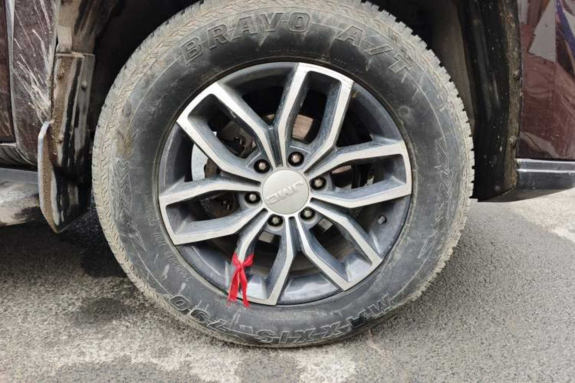 Used JMC Yuhu 9 2019 2.0T Automatic Gasoline 4x4 Comfort Edition Exterior 7