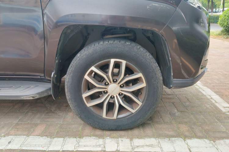 Used JMC Yuhu 9 2019 2.0T Automatic Gasoline 4x4 Luxury Edition Exterior 7