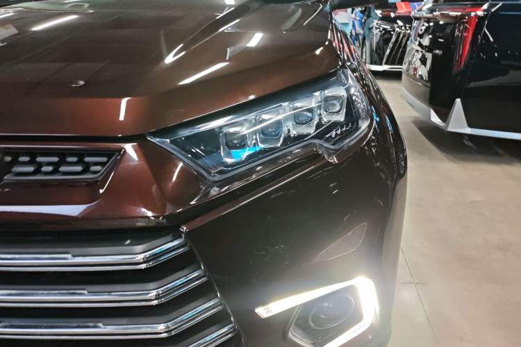 Used JMC Yuhu 9 2019 2.0T Automatic Gasoline 4x4 Comfort Edition Left Front Headlight