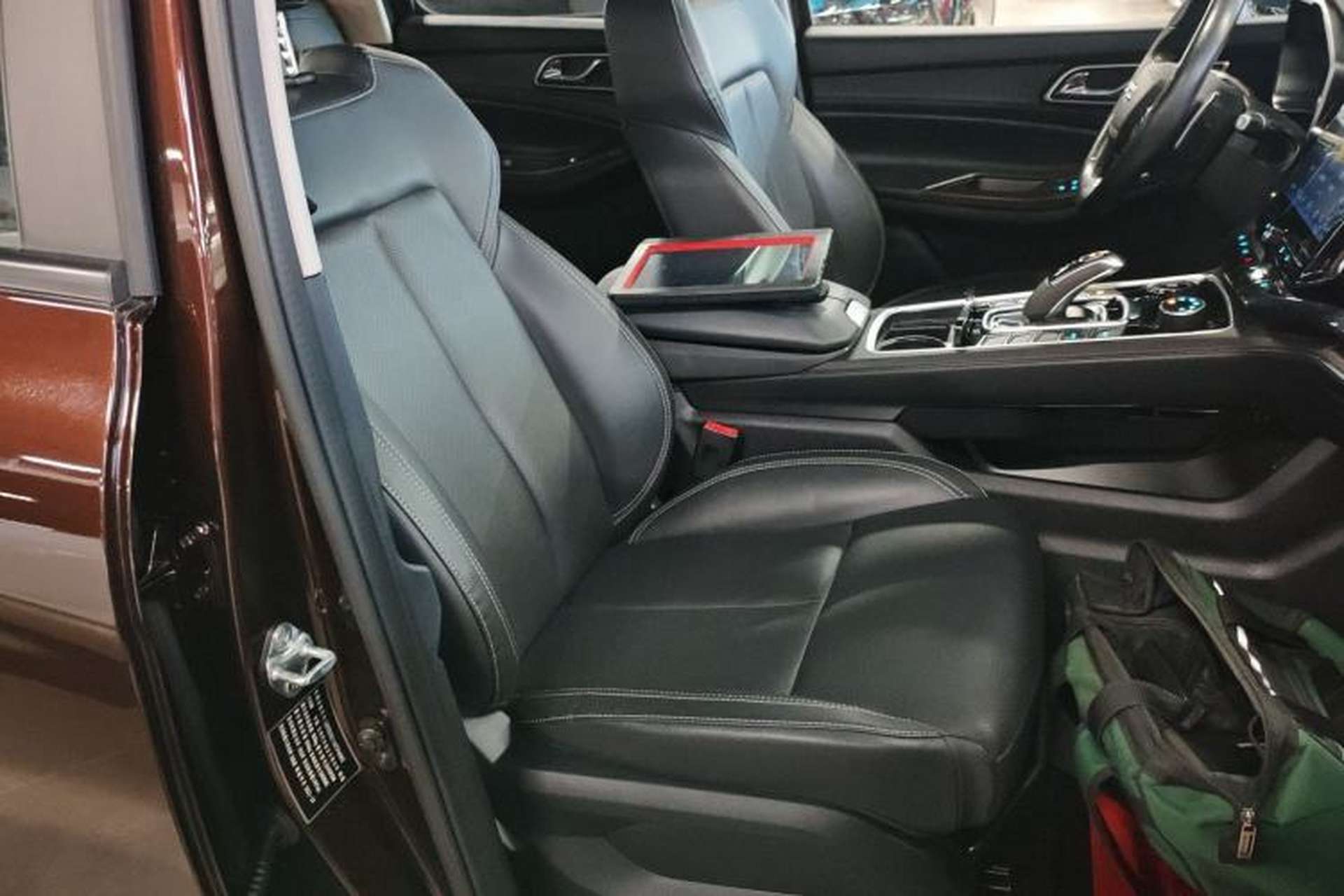 Used JMC Yuhu 9 2019 2.0T Automatic Gasoline 4x4 Comfort Edition Right Front Seat