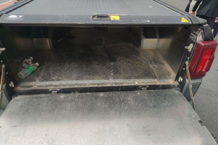 Used JMC Yuhu 9 2019 2.0T Automatic Gasoline Two-Wheel Drive Comfort Edition Trunk