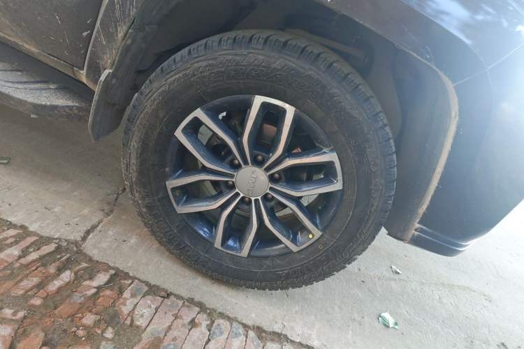 Used JMC Yuhu 9 2019 2.0T Automatic Gasoline 4x4 Comfort Edition Right Front Wheel Hub