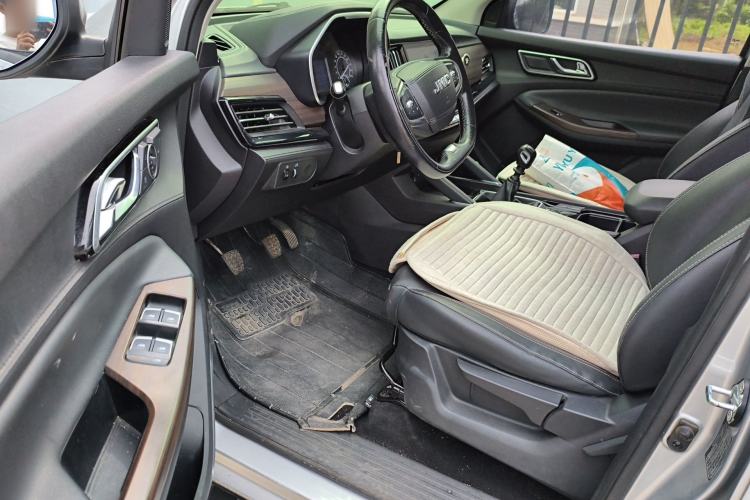 Used JMC Yuhu 9 2019 2.0T Manual Gasoline Two-Wheel Drive Comfort Edition Driver Seat