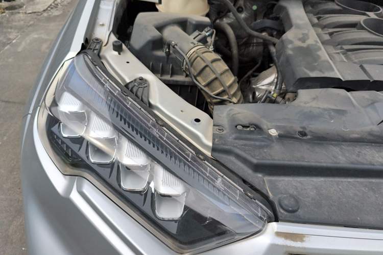 Used JMC Yuhu 9 2019 2.0T Manual Gasoline Two-Wheel Drive Comfort Edition Engine Bay Right