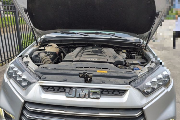 Used JMC Yuhu 9 2019 2.0T Manual Gasoline Two-Wheel Drive Comfort Edition Engine Bay