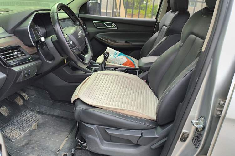 Used JMC Yuhu 9 2019 2.0T Manual Gasoline Two-Wheel Drive Comfort Edition Left Front Seat