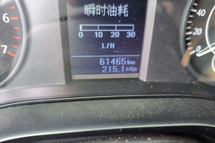 Used JMC Yuhu 9 2019 2.0T Manual Gasoline Two-Wheel Drive Comfort Edition Odometer Close Up
