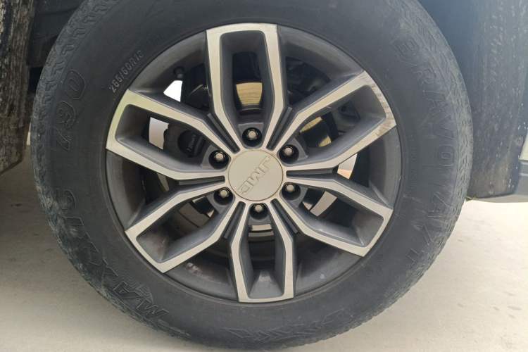 Used JMC Yuhu 9 2019 2.0T Automatic Gasoline Two-Wheel Drive Comfort Edition Right Front Wheel Hub