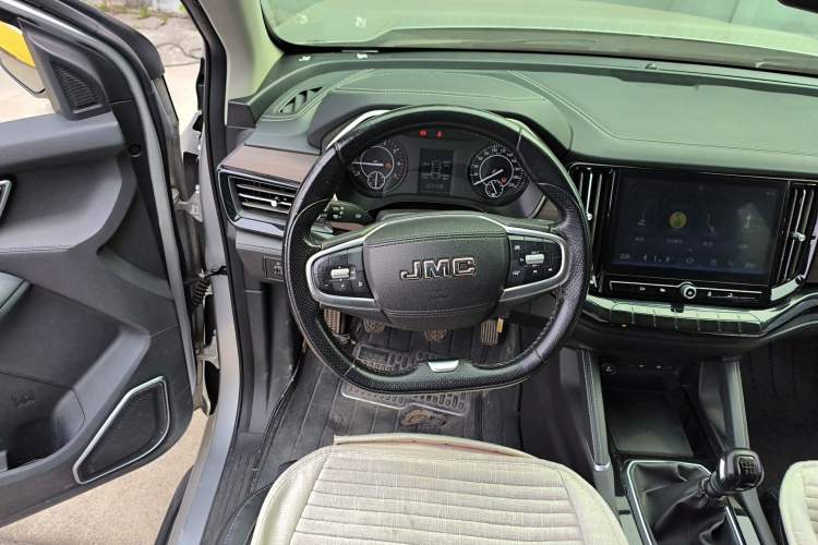 Used JMC Yuhu 9 2019 2.0T Manual Gasoline Two-Wheel Drive Comfort Edition Steering Wheel