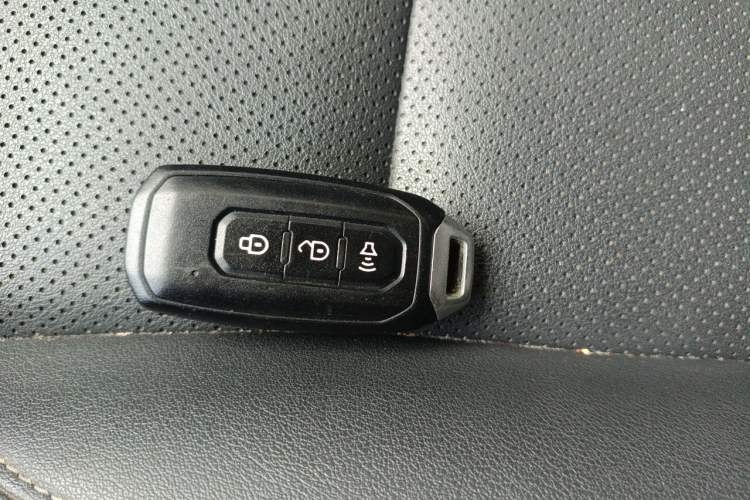 Used JMC Yuhu 9 2019 2.0T Automatic Gasoline Two-Wheel Drive Comfort Edition Vehicle Key