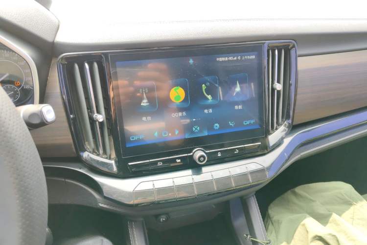 Used JMC Yuhu 9 2019 2.0T Manual Gasoline 4x4 Comfort Edition Audio And AC Panel