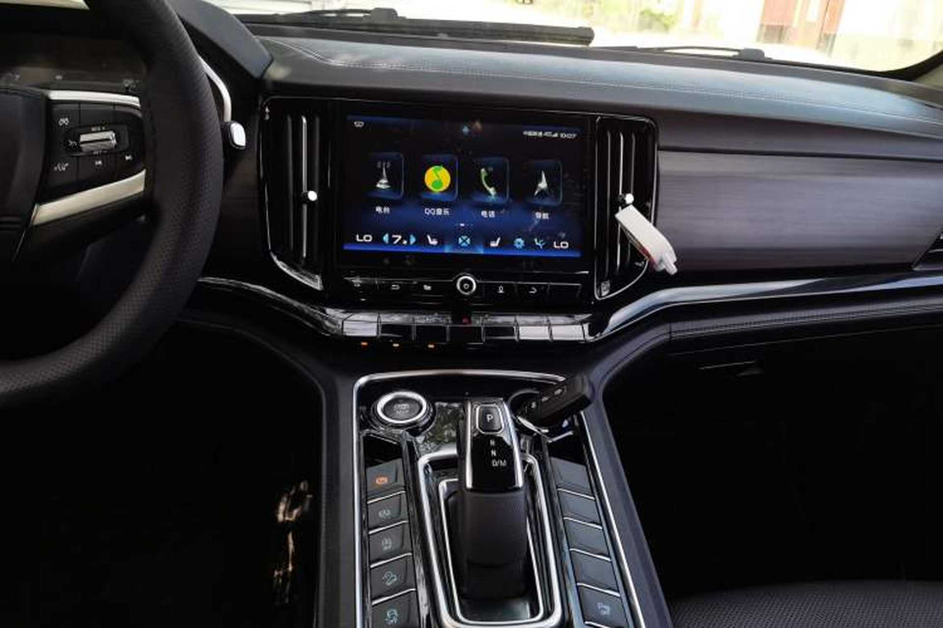 Used JMC Yuhu 9 2019 2.0T Automatic Gasoline Two-Wheel Drive Luxury Edition Audio And AC Panel