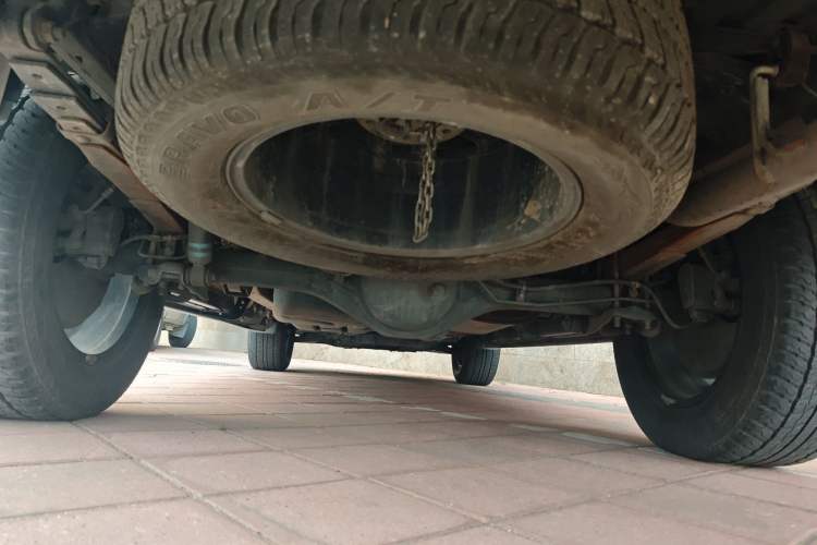 Used JMC Yuhu 9 2019 2.0T Manual Gasoline 4x4 Comfort Edition Chassis Rear
