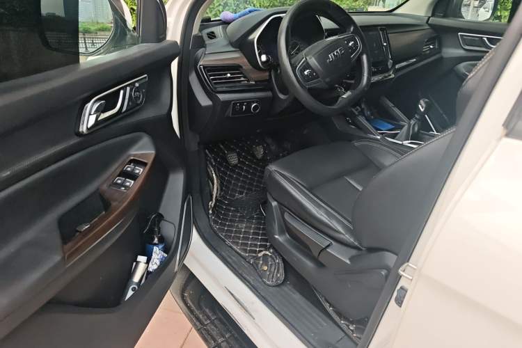 Used JMC Yuhu 9 2019 2.0T Manual Gasoline 4x4 Comfort Edition Driver Seat