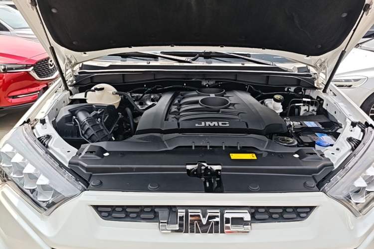Used JMC Yuhu 9 2019 2.0T Manual Gasoline 4x4 Comfort Edition Engine Bay