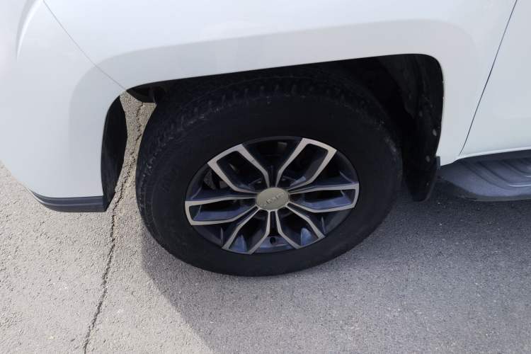 Used JMC Yuhu 9 2019 2.0T Automatic Gasoline Two-Wheel Drive Luxury Edition Exterior 7