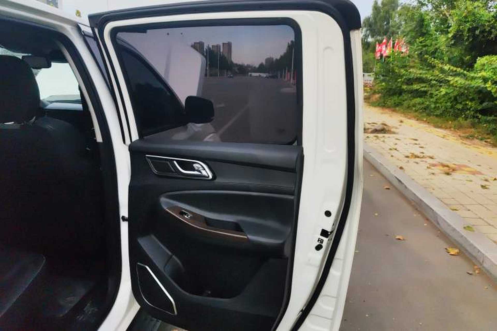 Used JMC Yuhu 9 2019 2.0T Automatic Gasoline Two-Wheel Drive Comfort Edition Interior 6
