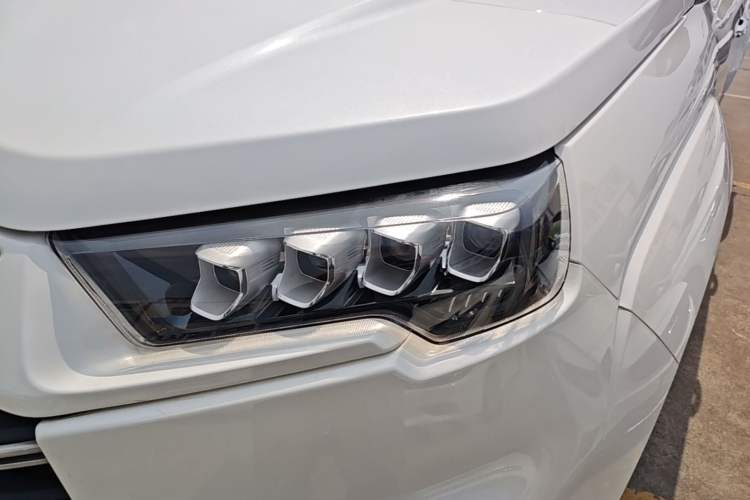 Used JMC Yuhu 9 2019 2.0T Manual Gasoline 4x4 Comfort Edition Left Front Headlight