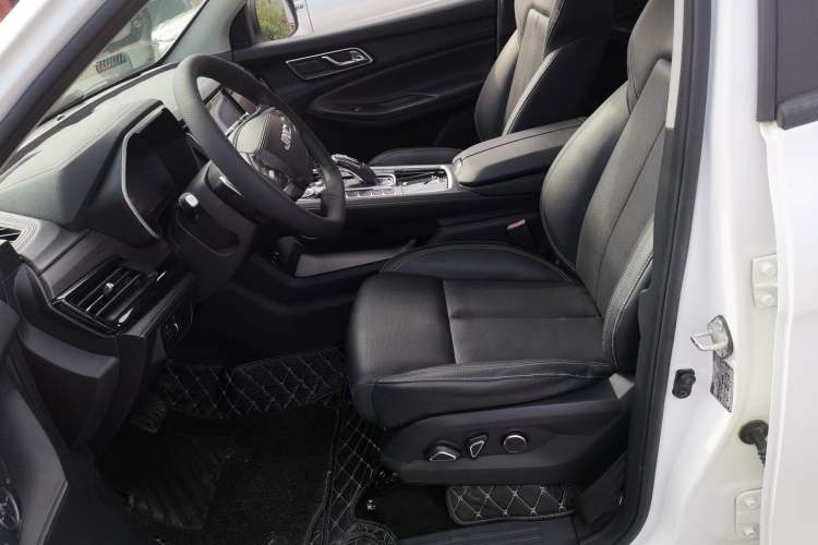 Used JMC Yuhu 9 2019 2.0T Automatic Gasoline Two-Wheel Drive Luxury Edition Left Front Seat