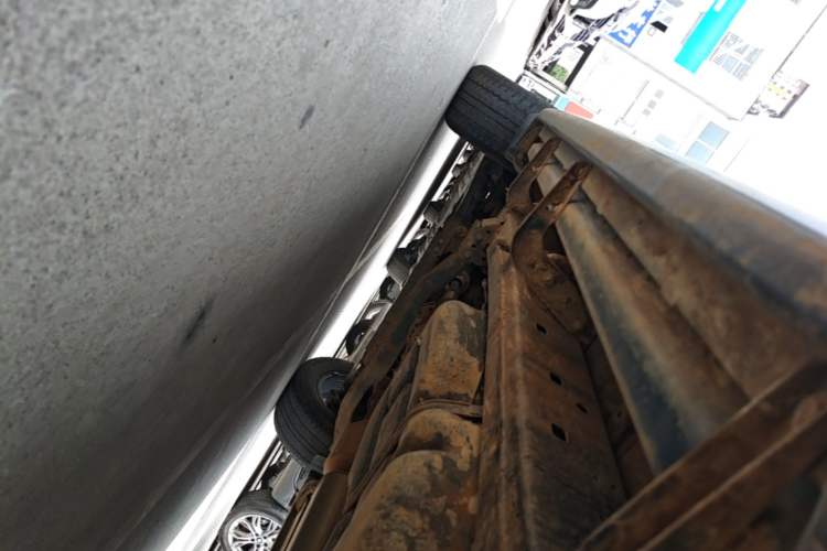 Used JMC Yuhu 9 2019 2.0T Manual Gasoline 4x4 Comfort Edition Left Side Sill