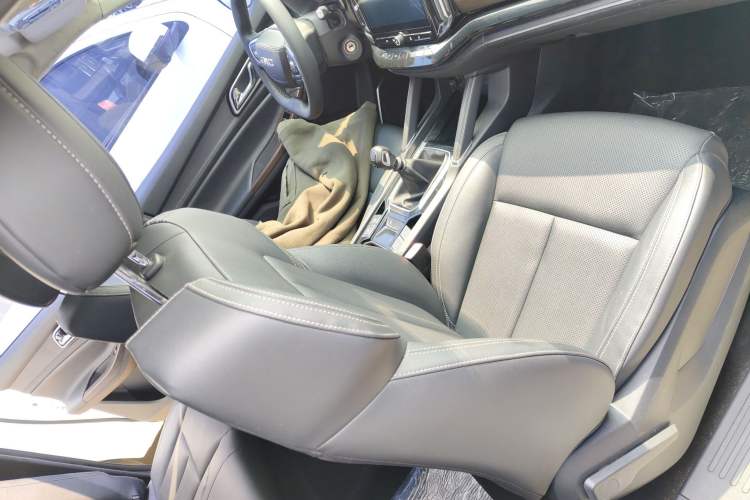 Used JMC Yuhu 9 2019 2.0T Manual Gasoline 4x4 Comfort Edition Right Front Seat