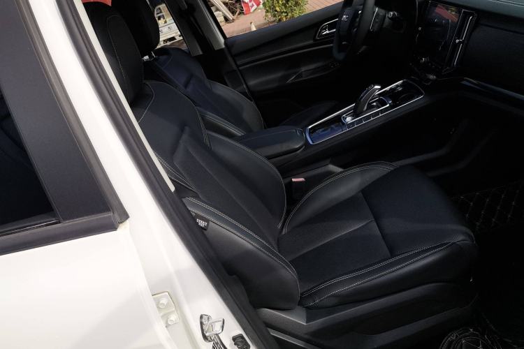 Used JMC Yuhu 9 2019 2.0T Automatic Gasoline Two-Wheel Drive Luxury Edition Right Front Seat