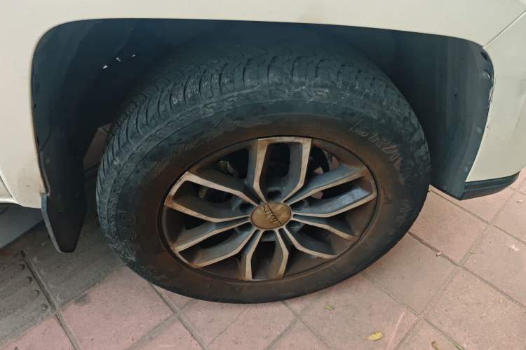 Used JMC Yuhu 9 2019 2.0T Manual Gasoline 4x4 Comfort Edition Right Front Wheel Hub