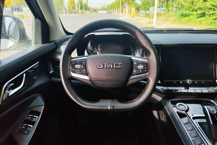 Used JMC Yuhu 9 2019 2.0T Automatic Gasoline Two-Wheel Drive Comfort Edition Steering Wheel
