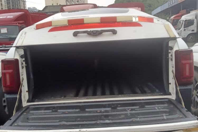 Used JMC Yuhu 9 2019 2.0T Manual Gasoline 4x4 Comfort Edition Trunk