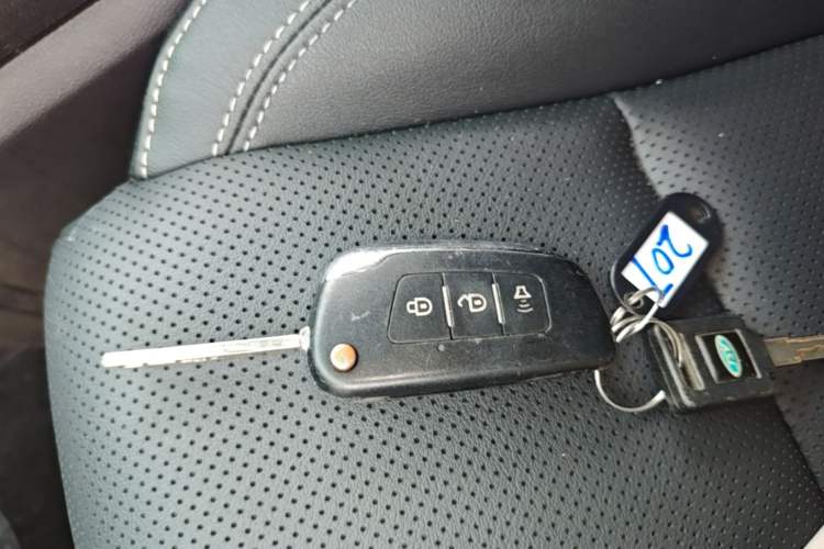 Used JMC Yuhu 9 2019 2.0T Manual Gasoline 4x4 Comfort Edition Vehicle Key