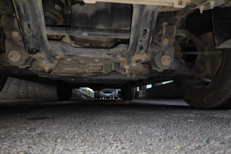Used JMC Yuhu 9 2020 2.0T Automatic Diesel 4x4 Comfort Edition Chassis Rear