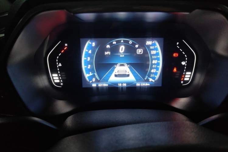 Used JMC Yuhu 9 2020 2.0T Automatic Diesel 4x4 Comfort Edition Instrument Cluster