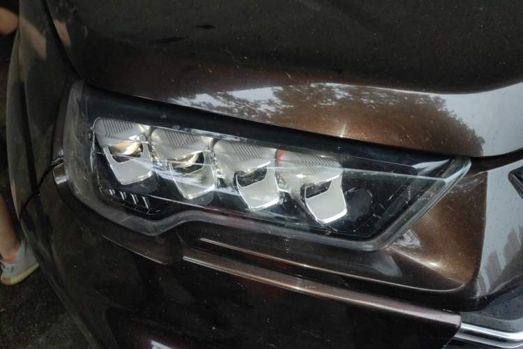 Used JMC Yuhu 9 2020 2.0T Automatic Diesel 4x4 Comfort Edition Right Front Headlight