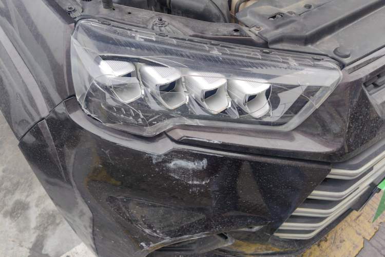 Used JMC Yuhu 9 2020 2.0T Automatic Diesel 4x4 Comfort Edition Right Front Headlight