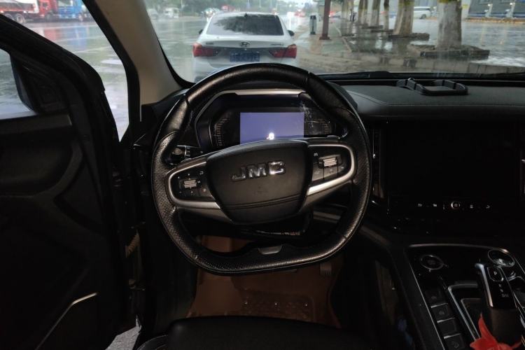 Used JMC Yuhu 9 2020 2.0T Automatic Diesel 4x4 Comfort Edition Steering Wheel