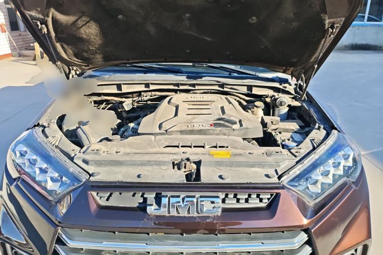 Used JMC Yuhu 9 2020 2.0T Automatic Diesel 4x4 Ultimate Trim Engine Bay