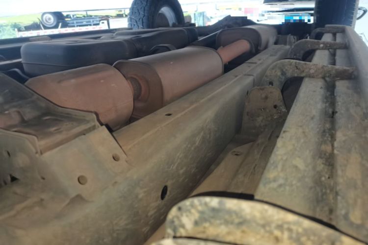 Used JMC Yuhu 9  Chassis Front Right