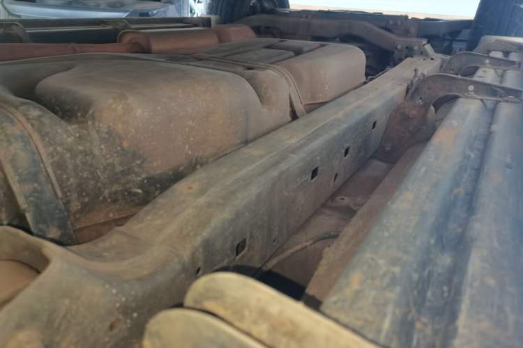 Used JMC Yuhu 9  Chassis Rear Left